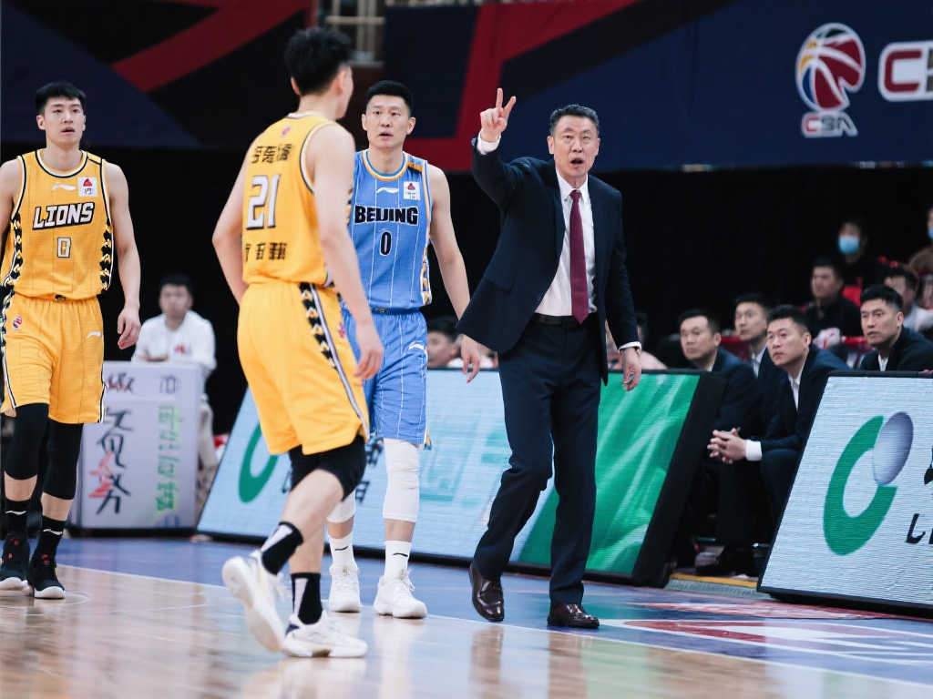 许利民再显神威!奇兵助力逆袭,末节阵容搭配逼疯广厦 许利民再显神威!奇兵助力逆袭,末节阵容搭配逼疯广厦